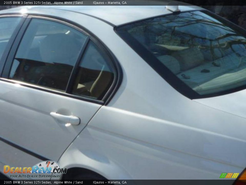 2005 BMW 3 Series 325i Sedan Alpine White / Sand Photo #16