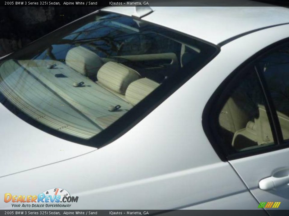 2005 BMW 3 Series 325i Sedan Alpine White / Sand Photo #17