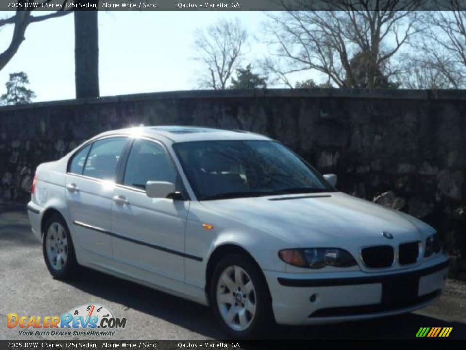 2005 BMW 3 Series 325i Sedan Alpine White / Sand Photo #19