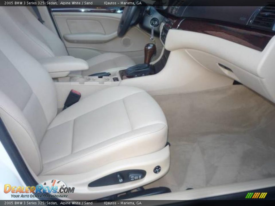 2005 BMW 3 Series 325i Sedan Alpine White / Sand Photo #24