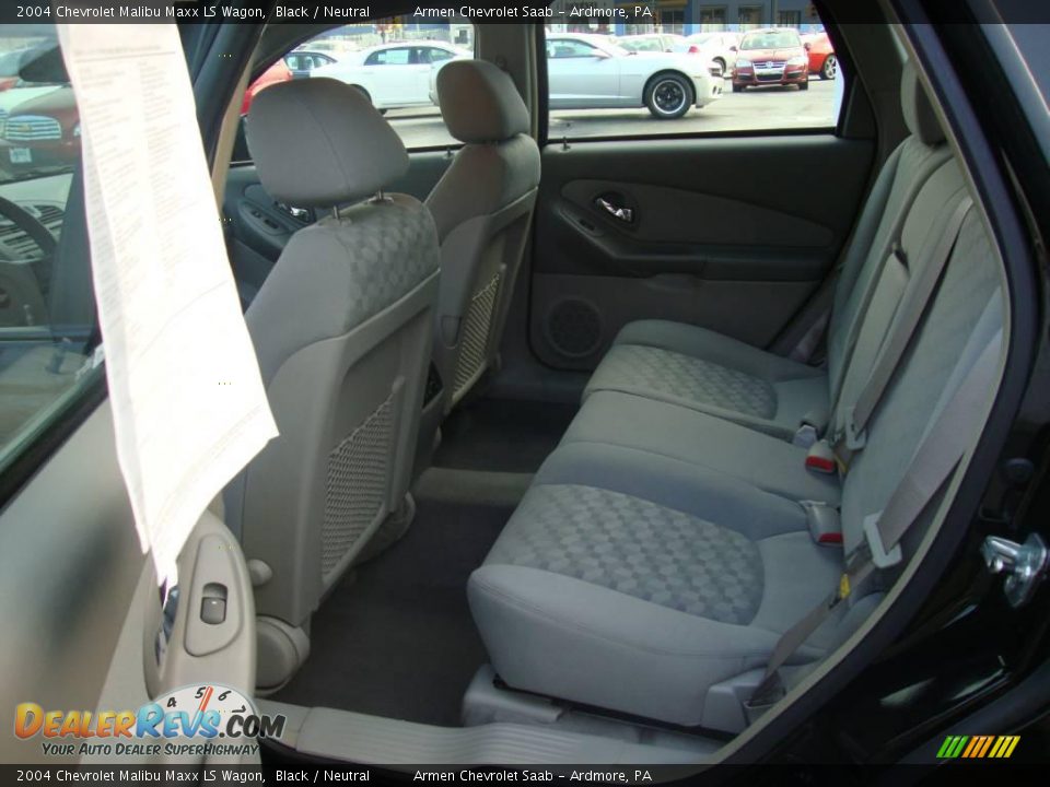 2004 Chevrolet Malibu Maxx LS Wagon Black / Neutral Photo #21