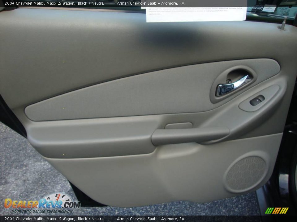 2004 Chevrolet Malibu Maxx LS Wagon Black / Neutral Photo #22