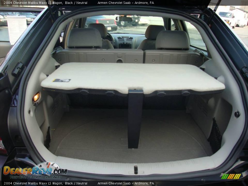 2004 Chevrolet Malibu Maxx LS Wagon Black / Neutral Photo #23