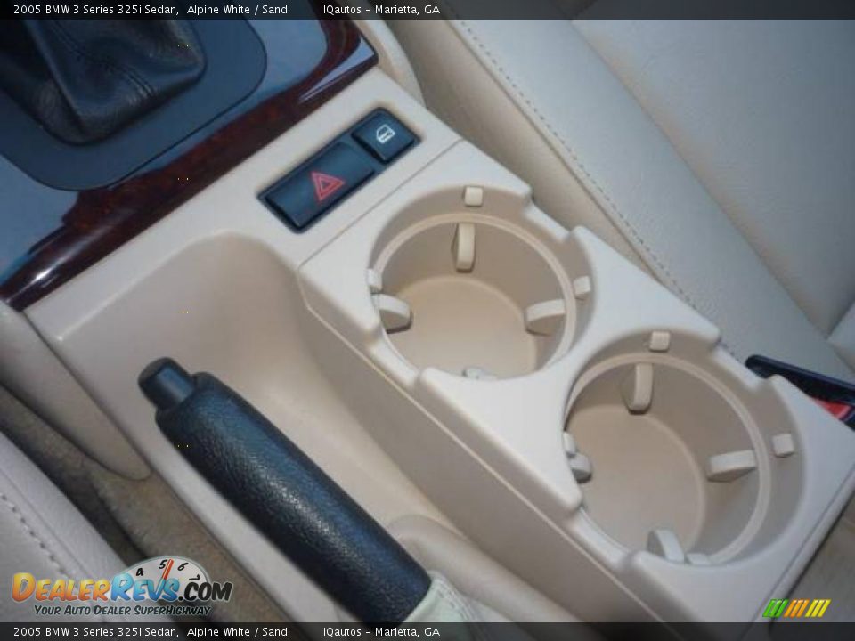 2005 BMW 3 Series 325i Sedan Alpine White / Sand Photo #31