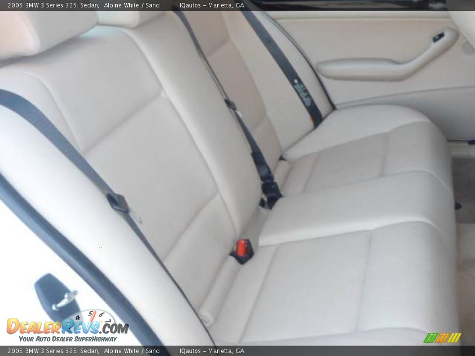 2005 BMW 3 Series 325i Sedan Alpine White / Sand Photo #36