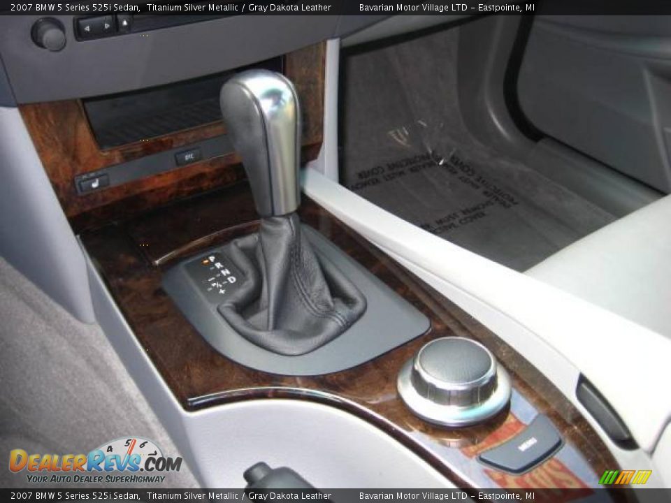 2007 BMW 5 Series 525i Sedan Titanium Silver Metallic / Gray Dakota Leather Photo #16