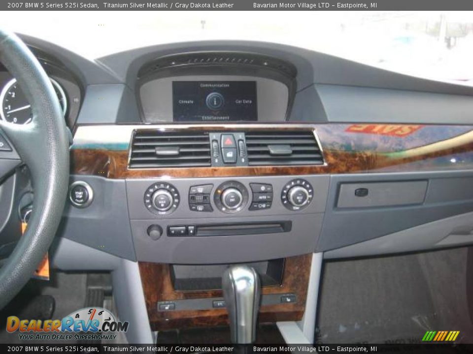 2007 BMW 5 Series 525i Sedan Titanium Silver Metallic / Gray Dakota Leather Photo #18