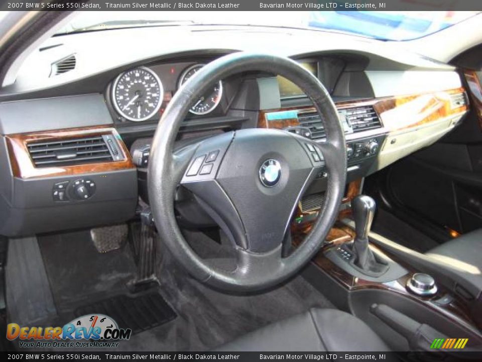2007 BMW 5 Series 550i Sedan Titanium Silver Metallic / Black Dakota Leather Photo #12