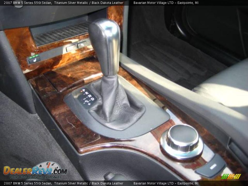 2007 BMW 5 Series 550i Sedan Titanium Silver Metallic / Black Dakota Leather Photo #19