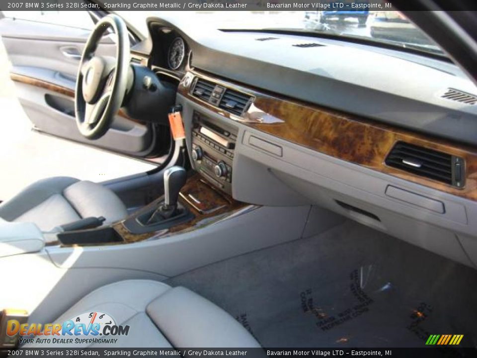2007 BMW 3 Series 328i Sedan Sparkling Graphite Metallic / Grey Dakota Leather Photo #17