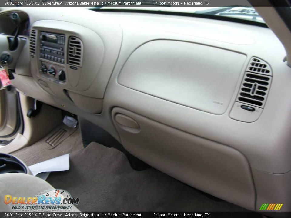 2001 Ford F150 XLT SuperCrew Arizona Beige Metallic / Medium Parchment Photo #27