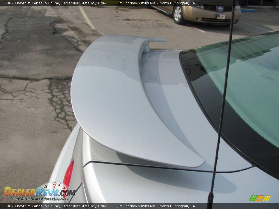 2007 Chevrolet Cobalt LS Coupe Ultra Silver Metallic / Gray Photo #4