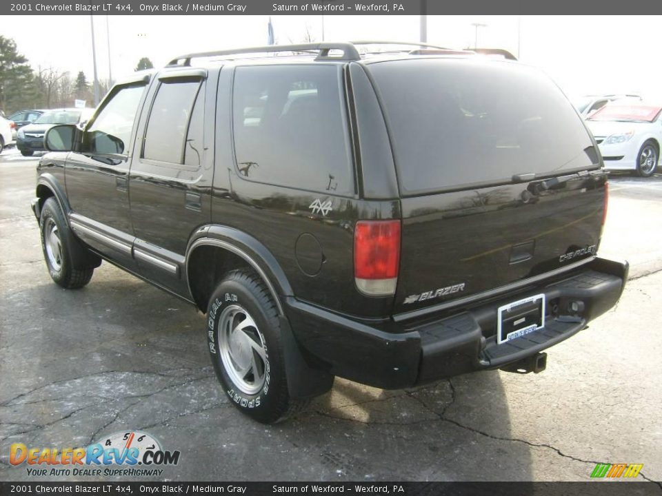 2001 Chevrolet Blazer LT 4x4 Onyx Black / Medium Gray Photo #2