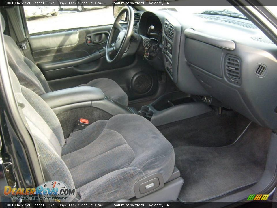 2001 Chevrolet Blazer LT 4x4 Onyx Black / Medium Gray Photo #17