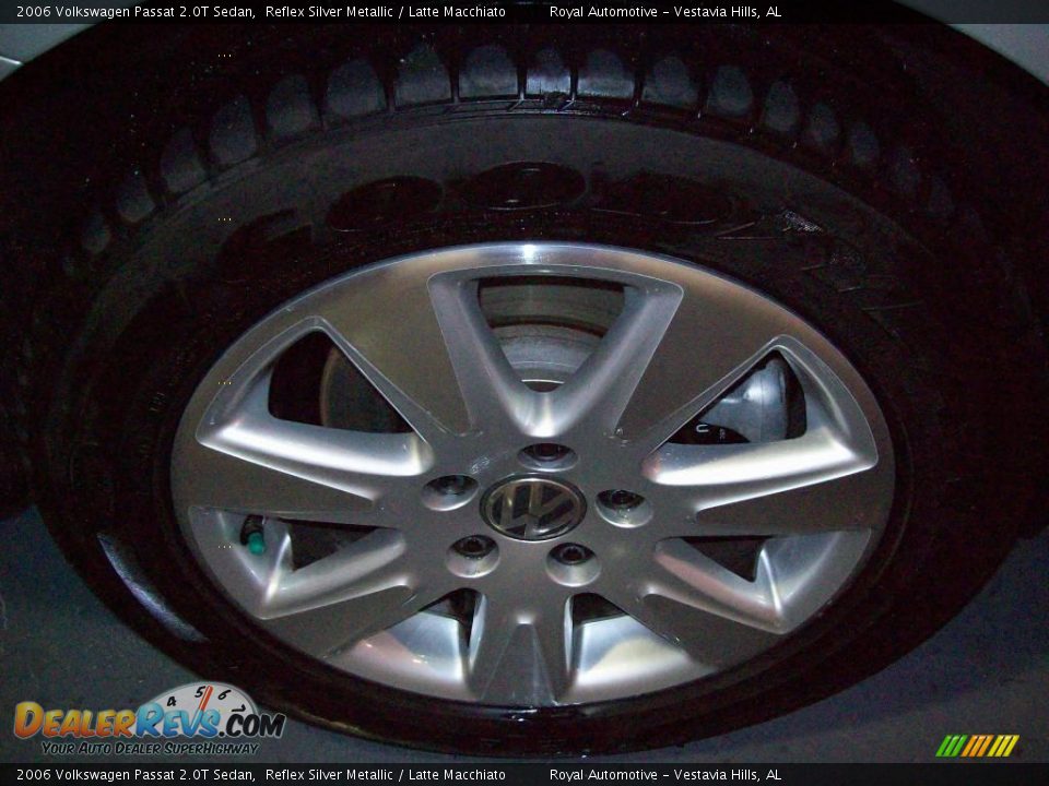 2006 Volkswagen Passat 2.0T Sedan Reflex Silver Metallic / Latte Macchiato Photo #7