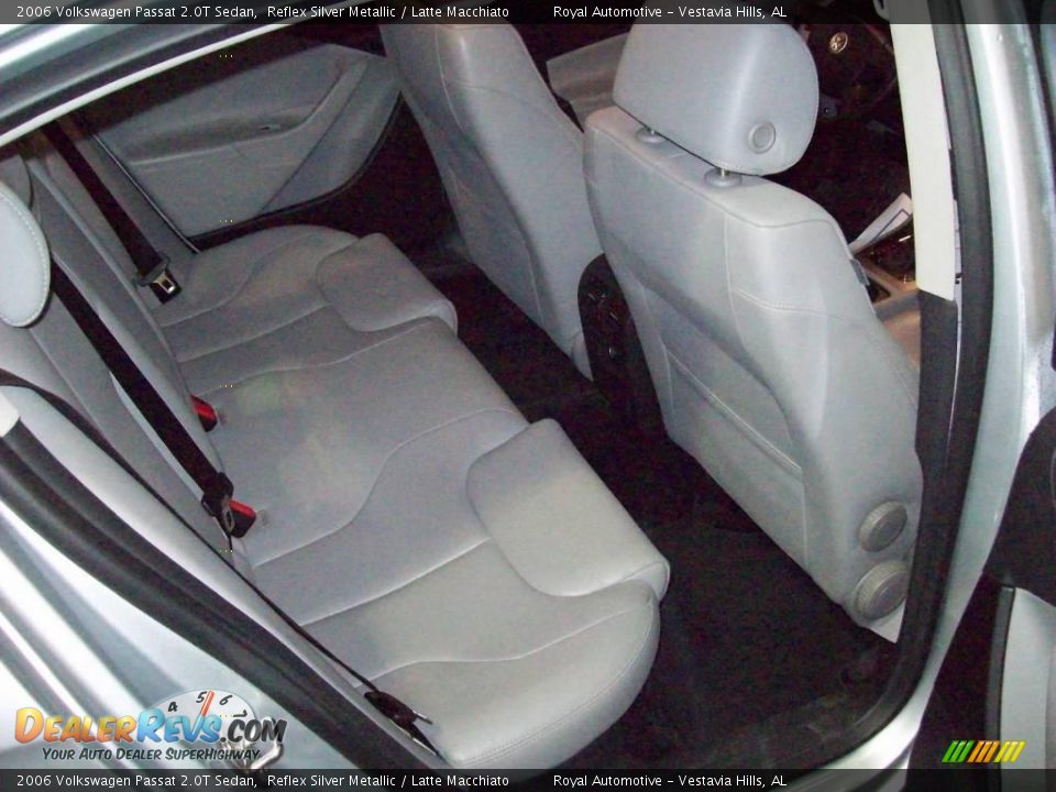 2006 Volkswagen Passat 2.0T Sedan Reflex Silver Metallic / Latte Macchiato Photo #23
