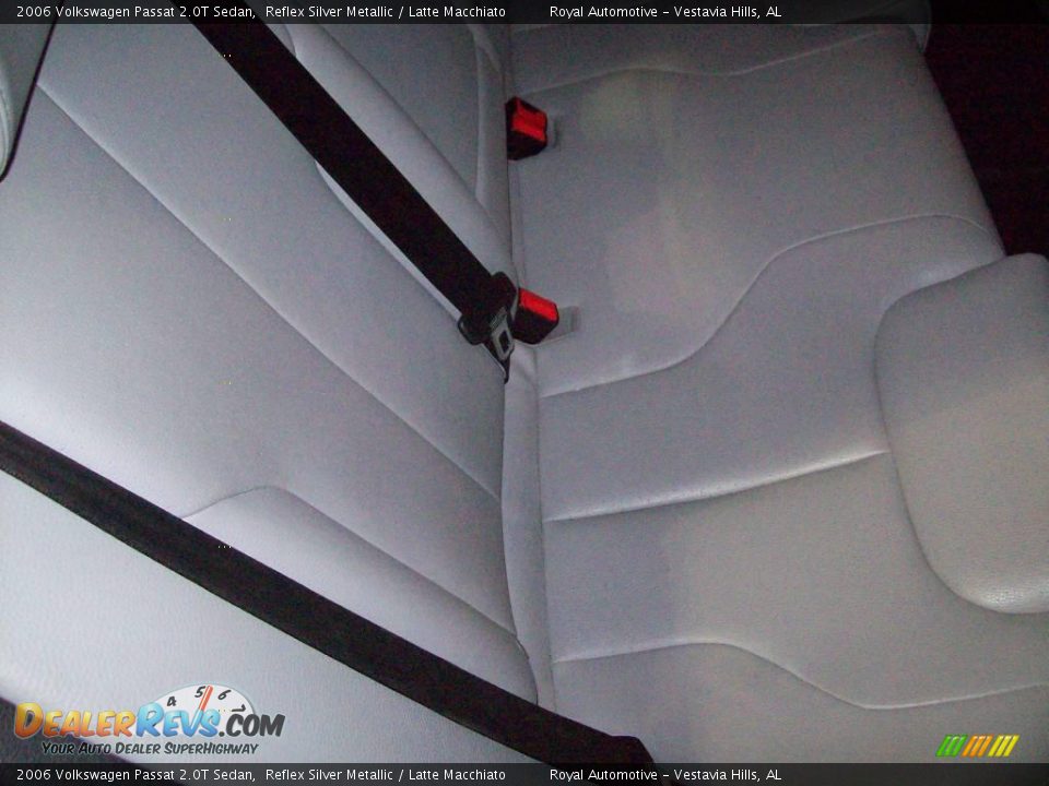 2006 Volkswagen Passat 2.0T Sedan Reflex Silver Metallic / Latte Macchiato Photo #24