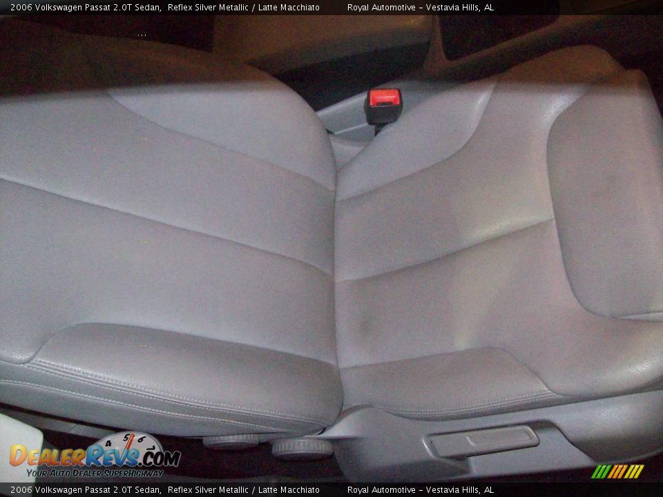 2006 Volkswagen Passat 2.0T Sedan Reflex Silver Metallic / Latte Macchiato Photo #27