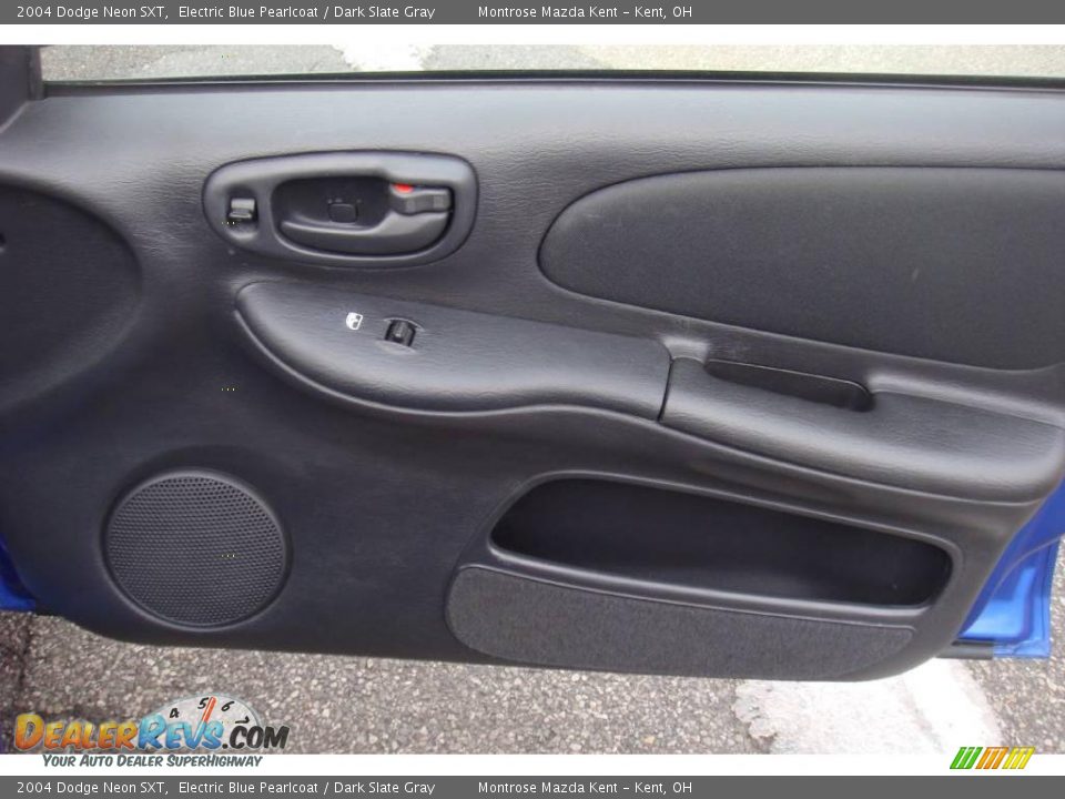 2004 Dodge Neon SXT Electric Blue Pearlcoat / Dark Slate Gray Photo #13
