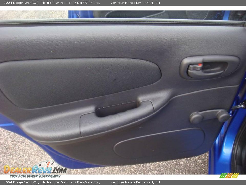 2004 Dodge Neon SXT Electric Blue Pearlcoat / Dark Slate Gray Photo #16