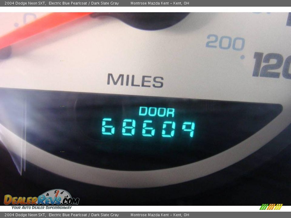 2004 Dodge Neon SXT Electric Blue Pearlcoat / Dark Slate Gray Photo #19