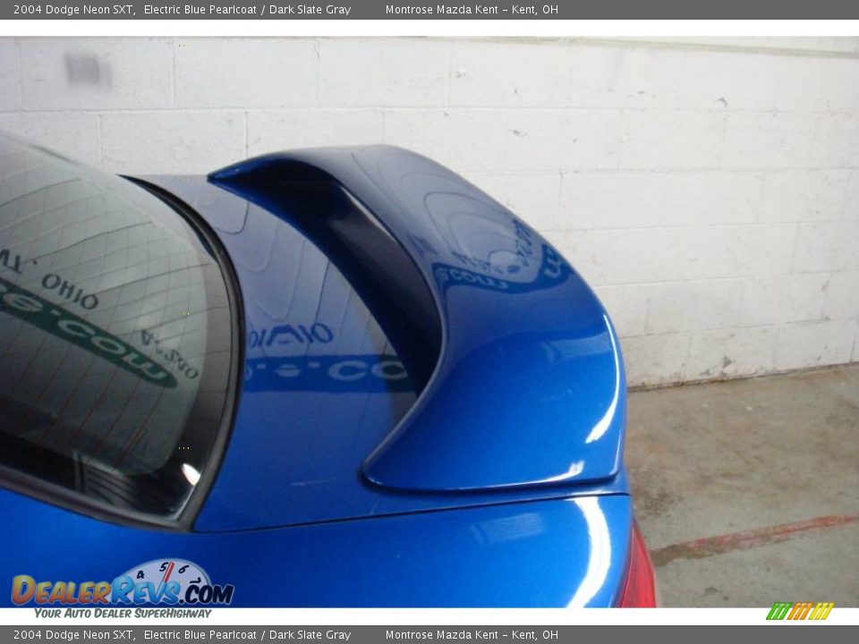 2004 Dodge Neon SXT Electric Blue Pearlcoat / Dark Slate Gray Photo #20