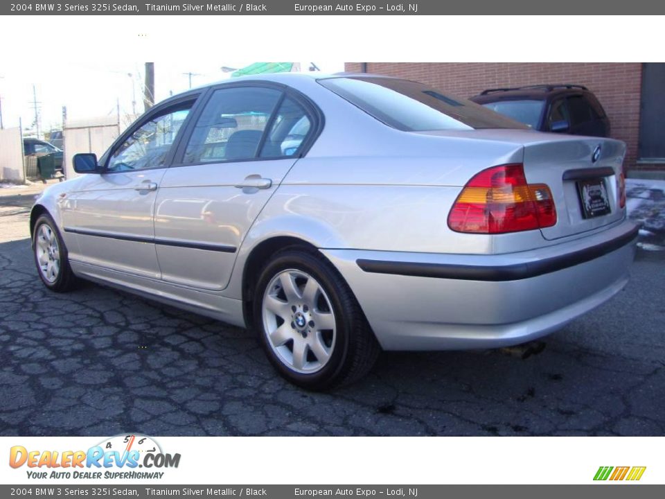 2004 BMW 3 Series 325i Sedan Titanium Silver Metallic / Black Photo #3