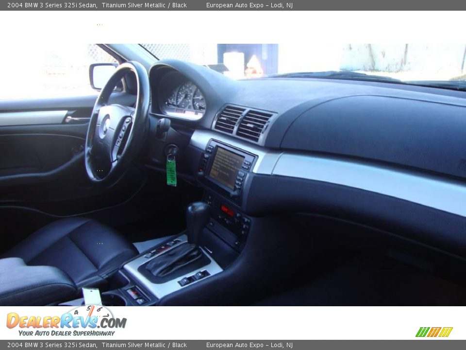 2004 BMW 3 Series 325i Sedan Titanium Silver Metallic / Black Photo #10