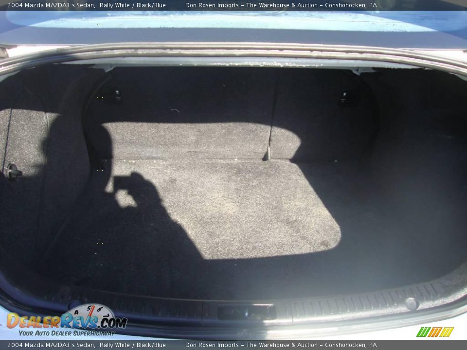 2004 Mazda MAZDA3 s Sedan Rally White / Black/Blue Photo #22