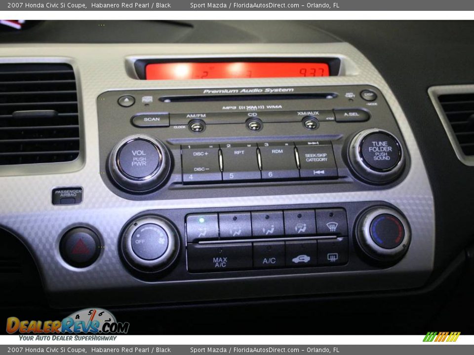 2007 Honda Civic Si Coupe Habanero Red Pearl / Black Photo #32