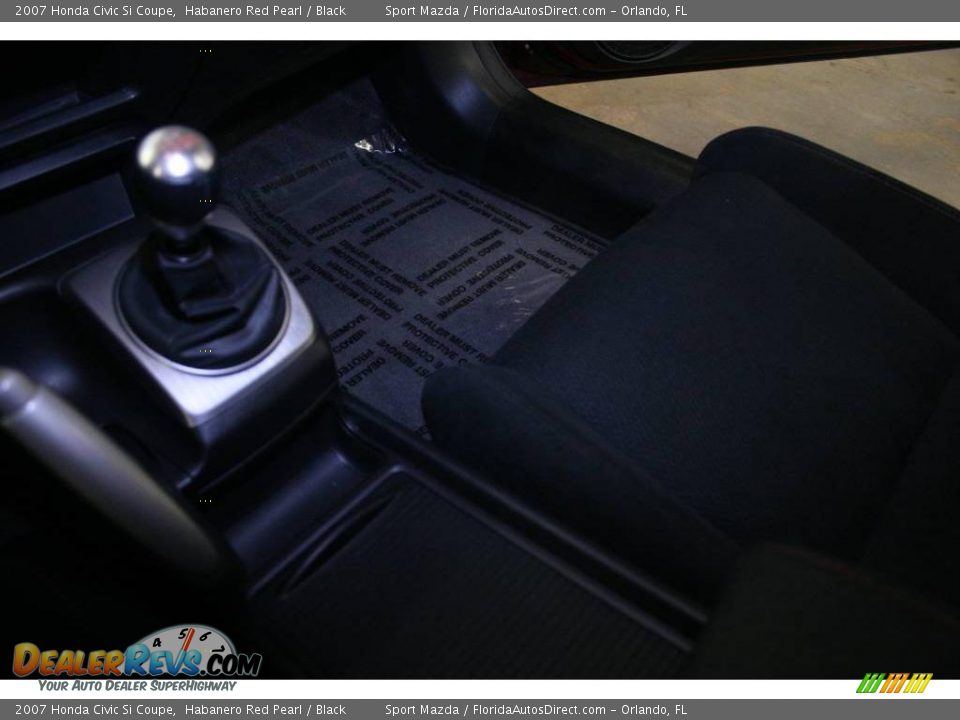 2007 Honda Civic Si Coupe Habanero Red Pearl / Black Photo #33