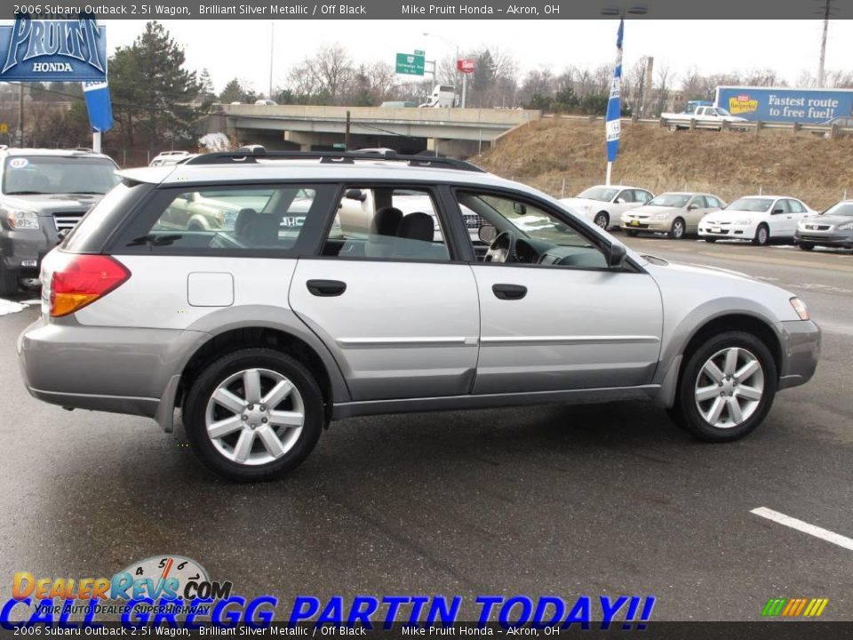 2006 Subaru Outback 2.5i Wagon Brilliant Silver Metallic / Off Black Photo #6