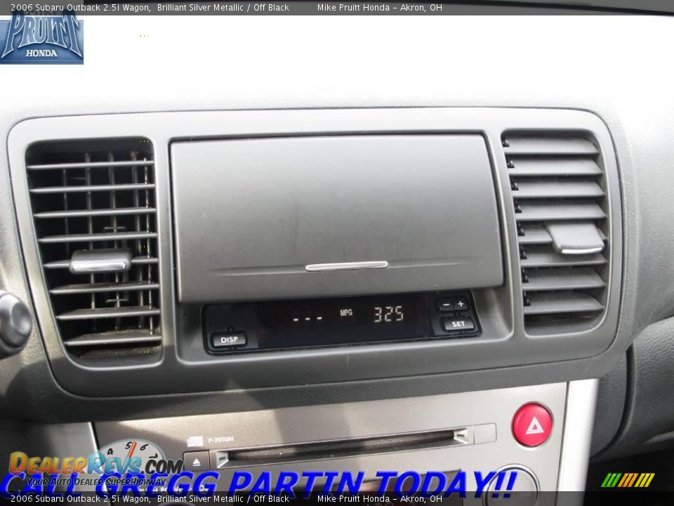 2006 Subaru Outback 2.5i Wagon Brilliant Silver Metallic / Off Black Photo #20