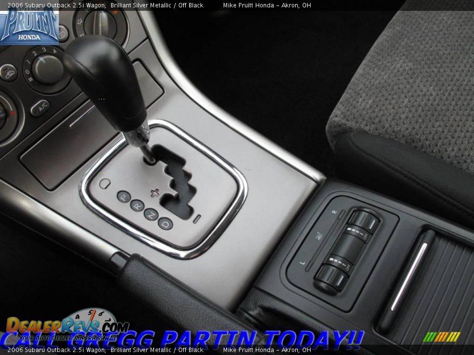 2006 Subaru Outback 2.5i Wagon Brilliant Silver Metallic / Off Black Photo #22