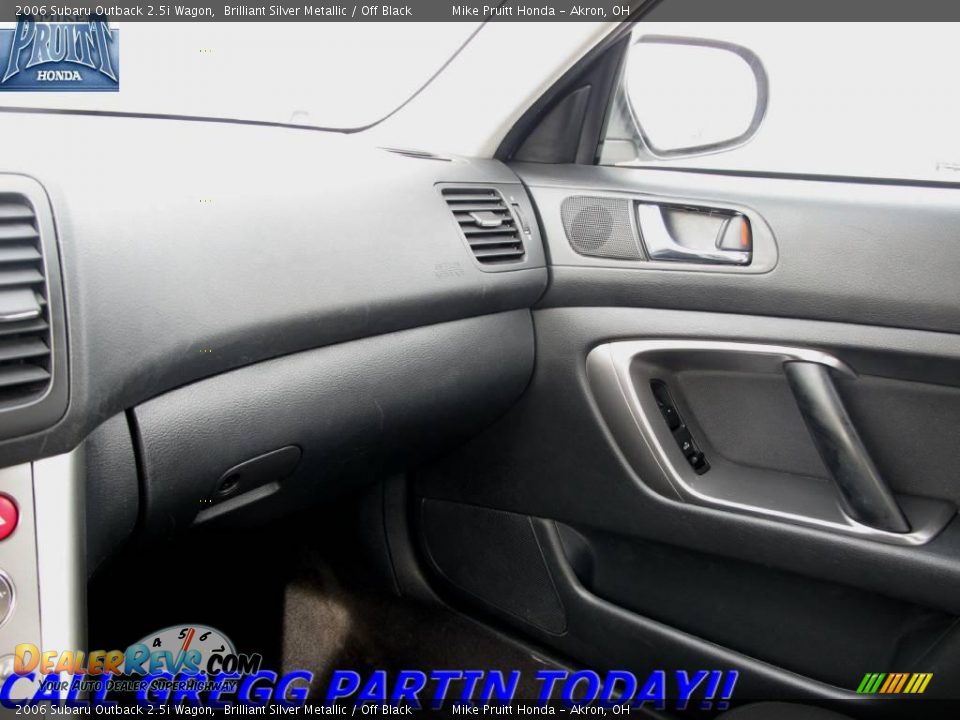 2006 Subaru Outback 2.5i Wagon Brilliant Silver Metallic / Off Black Photo #23