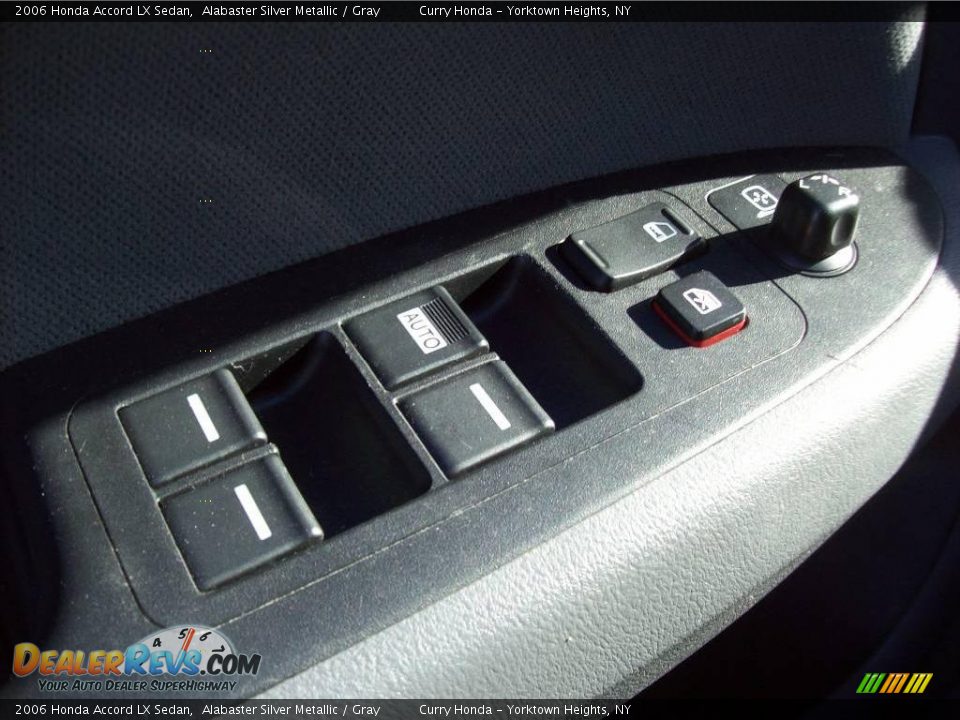 2006 Honda Accord LX Sedan Alabaster Silver Metallic / Gray Photo #17