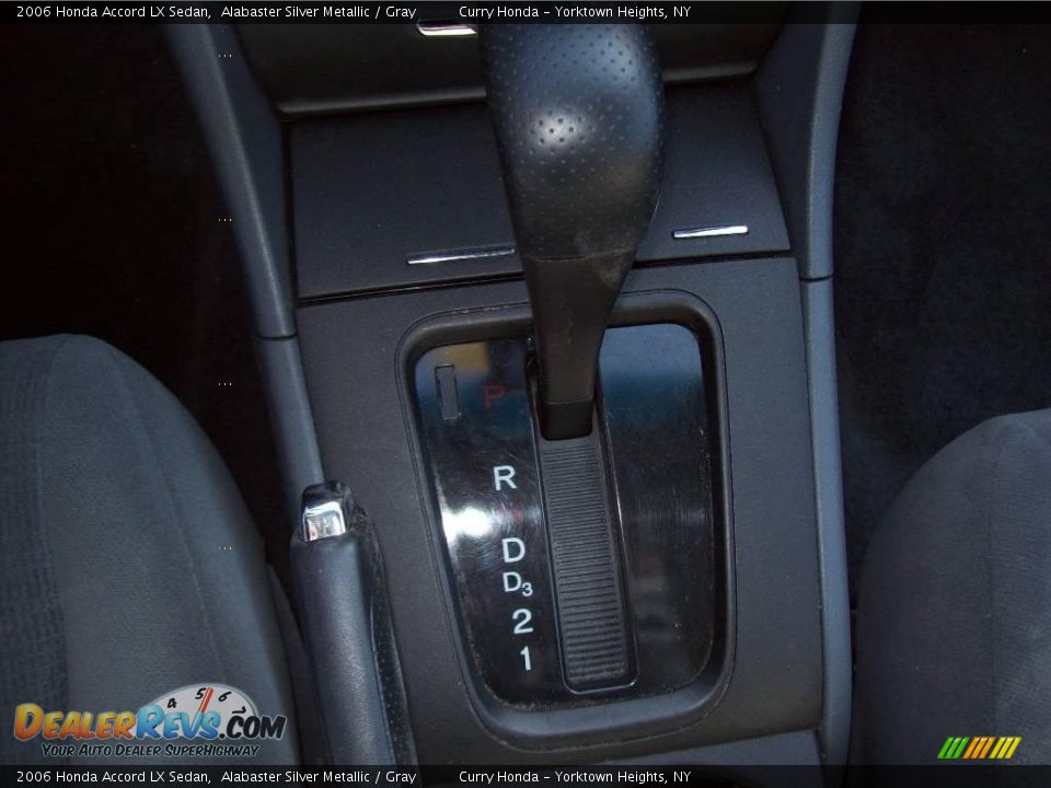 2006 Honda Accord LX Sedan Alabaster Silver Metallic / Gray Photo #18