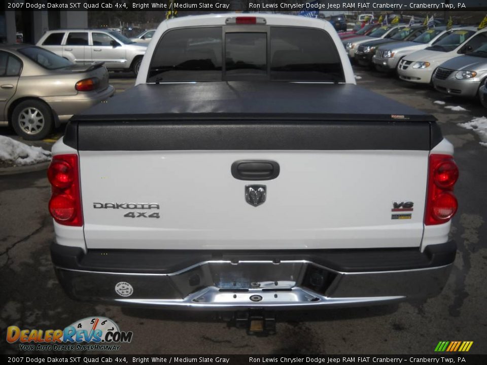2007 Dodge Dakota SXT Quad Cab 4x4 Bright White / Medium Slate Gray Photo #3