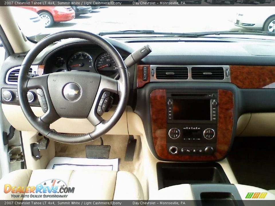 2007 Chevrolet Tahoe LT 4x4 Summit White / Light Cashmere/Ebony Photo #10