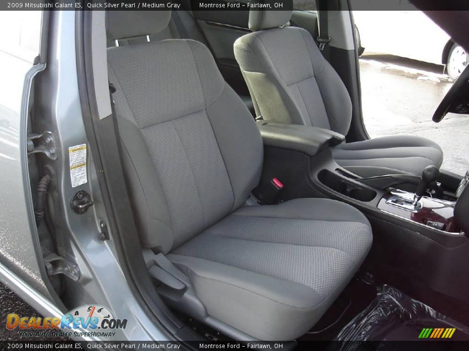 2009 Mitsubishi Galant ES Quick Silver Pearl / Medium Gray Photo #13
