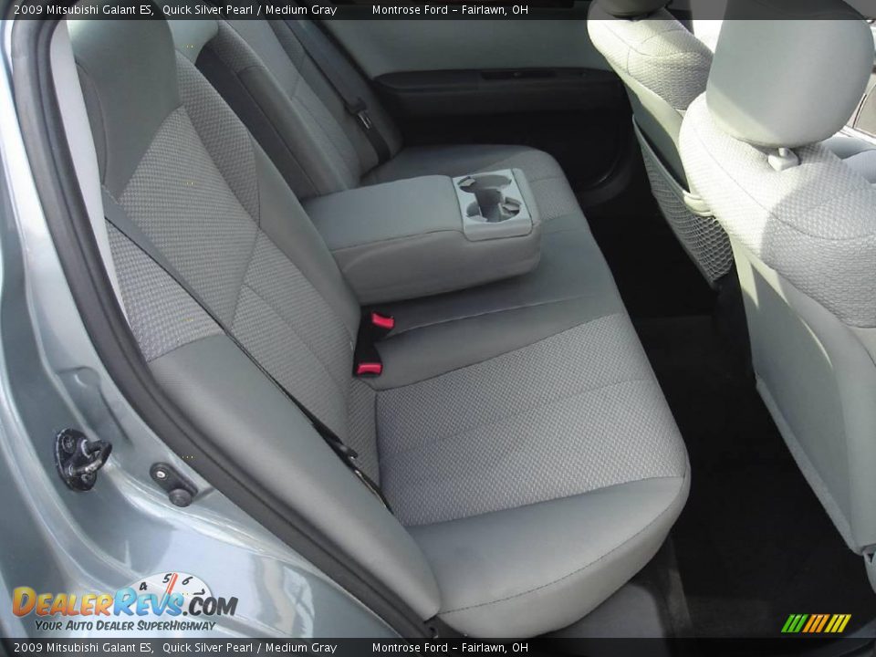 2009 Mitsubishi Galant ES Quick Silver Pearl / Medium Gray Photo #14