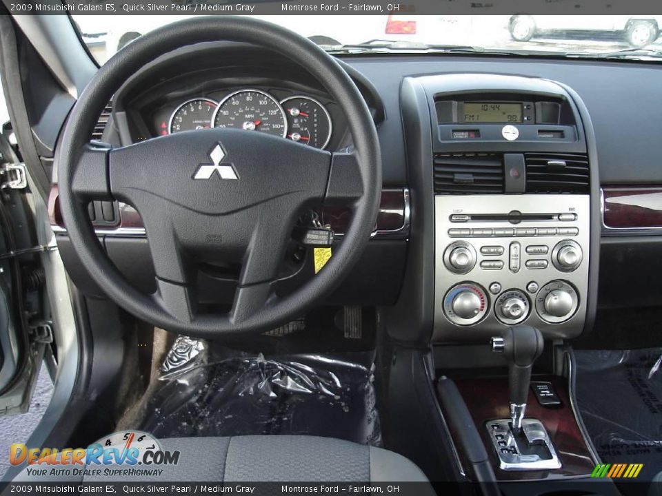 2009 Mitsubishi Galant ES Quick Silver Pearl / Medium Gray Photo #16