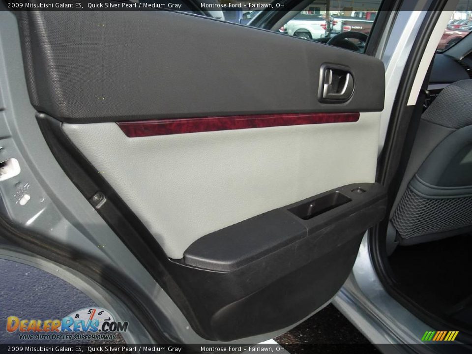 2009 Mitsubishi Galant ES Quick Silver Pearl / Medium Gray Photo #20