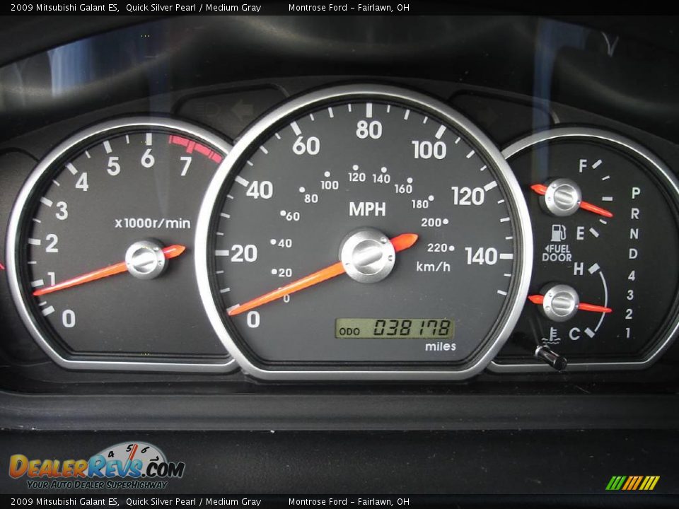 2009 Mitsubishi Galant ES Quick Silver Pearl / Medium Gray Photo #25