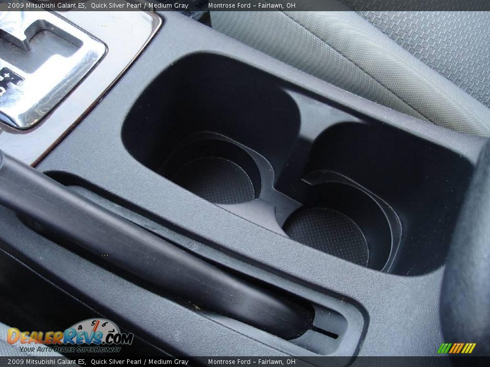 2009 Mitsubishi Galant ES Quick Silver Pearl / Medium Gray Photo #29
