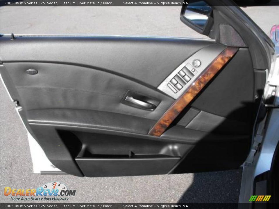 2005 BMW 5 Series 525i Sedan Titanium Silver Metallic / Black Photo #10