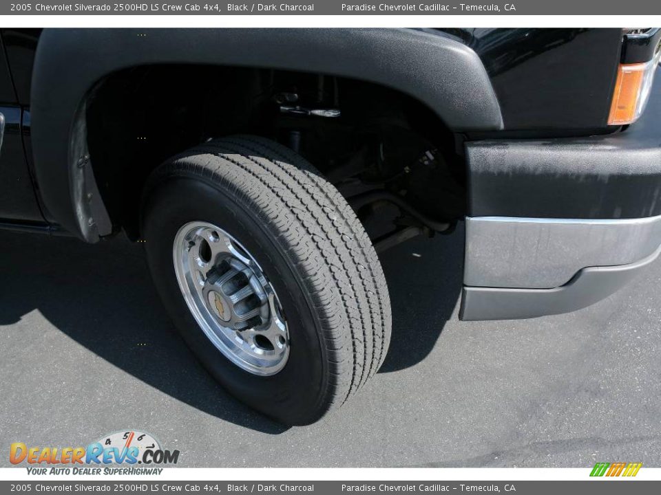 2005 Chevrolet Silverado 2500HD LS Crew Cab 4x4 Black / Dark Charcoal Photo #12