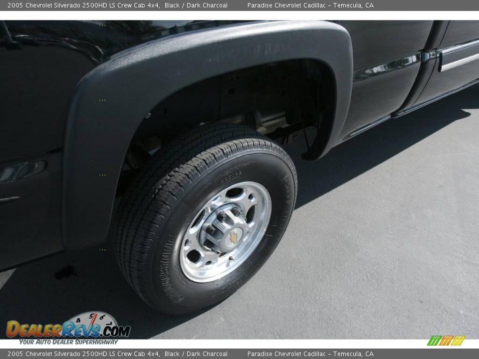 2005 Chevrolet Silverado 2500HD LS Crew Cab 4x4 Black / Dark Charcoal Photo #13