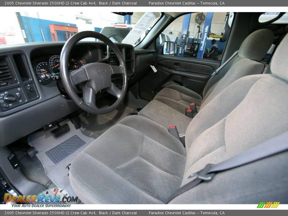 2005 Chevrolet Silverado 2500HD LS Crew Cab 4x4 Black / Dark Charcoal Photo #23