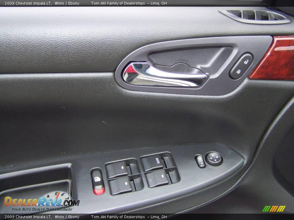 2009 Chevrolet Impala LT White / Ebony Photo #10